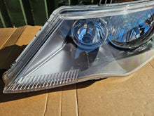 Laden Sie das Bild in den Galerie-Viewer, Frontscheinwerfer Mitsubishi Outlander I 5266091MH Links Scheinwerfer Headlight SCH4212281930ap