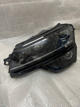 Laden Sie das Bild in den Galerie-Viewer, Frontscheinwerfer Skoda Karoq Kamiq 57B941015B LED Links Scheinwerfer Headlight SCH7360998321rb