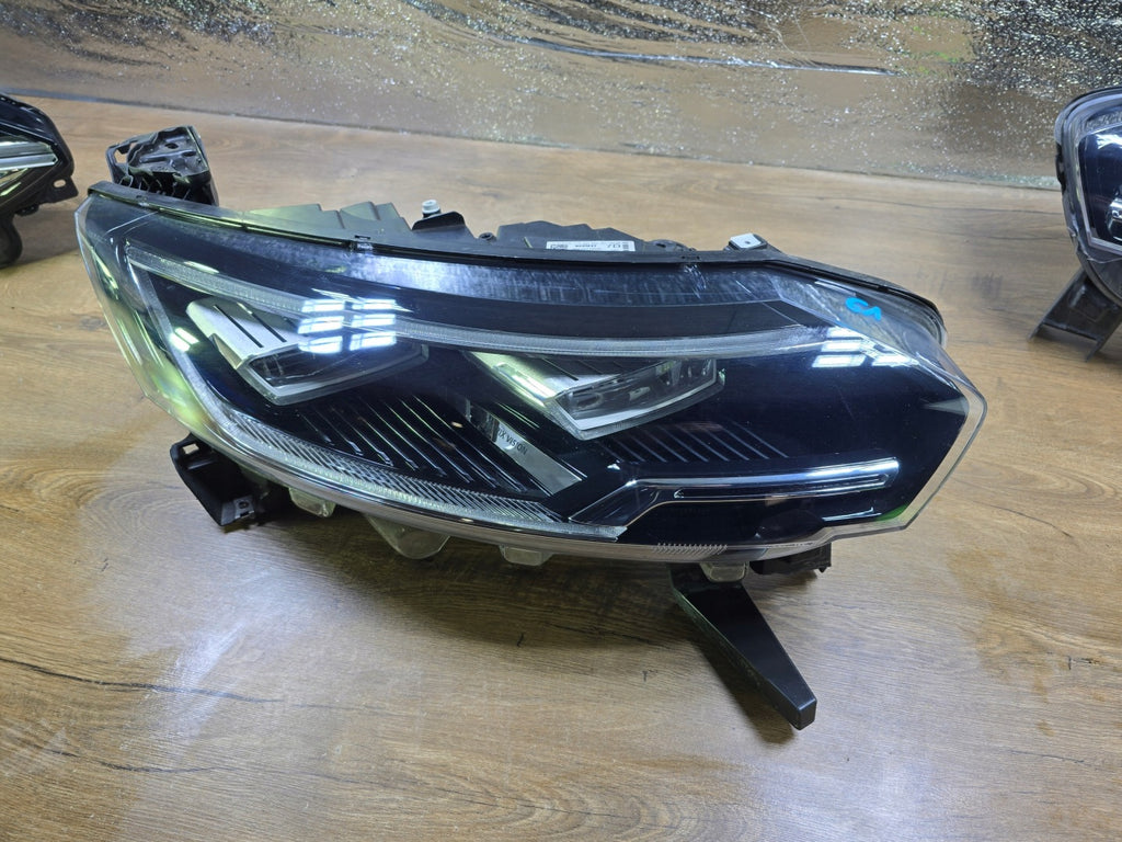 Frontscheinwerfer Renault Espace 260101765R Rechts Scheinwerfer Headlight SCH1739523525ln