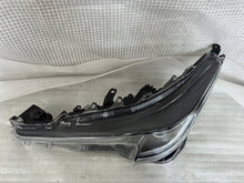 Laden Sie das Bild in den Galerie-Viewer, Frontscheinwerfer Toyota Corolla 81150-02570 Full LED Links Headlight