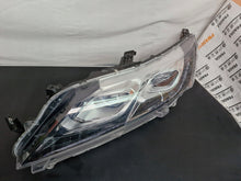 Laden Sie das Bild in den Galerie-Viewer, Frontscheinwerfer Mitsubishi Eclipse Cross I FALSE Scheinwerfer Headlight SCH6023218463uj