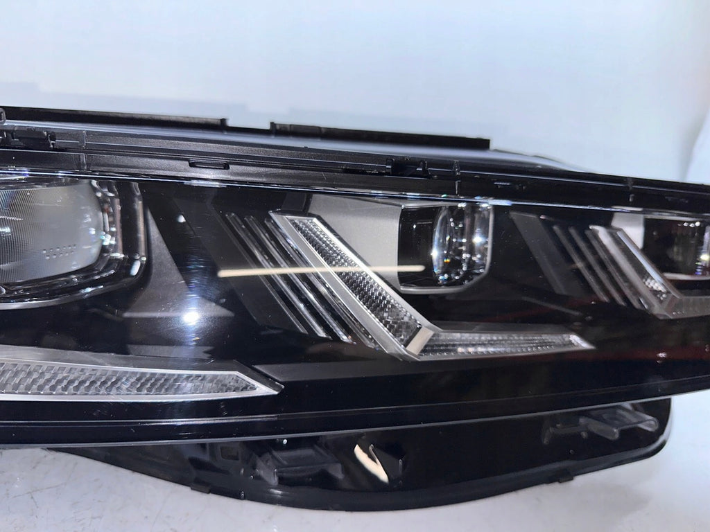 Frontscheinwerfer VW Touareg Cr7 761941082B Full LED Rechts Headlight SCH3744940262hy