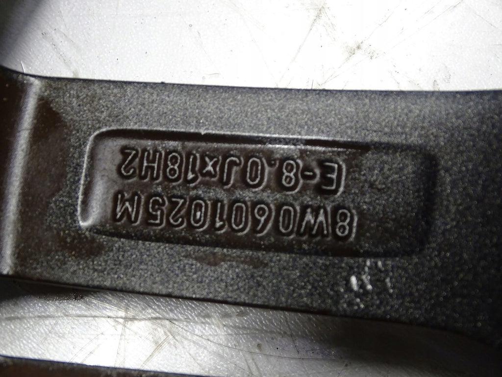 1x Alufelge 18 Zoll 8.0" 5x112 8W0601025M Audi A4 B9 Rim Wheel