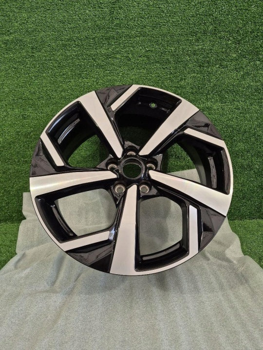 1x Alufelge 19 Zoll 7.0" 5x114.3 D0300-HV05B Nissan Qashqai II J11 Rim Wheel FEL1856960538lp