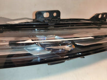 Laden Sie das Bild in den Galerie-Viewer, Frontscheinwerfer BMW 7 9879936-14 Rechts Scheinwerfer Headlight SCH5222507415jv
