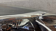 Laden Sie das Bild in den Galerie-Viewer, Frontscheinwerfer Toyota Yaris TOL17615 Rechts Scheinwerfer Headlight SCH9068861397ad