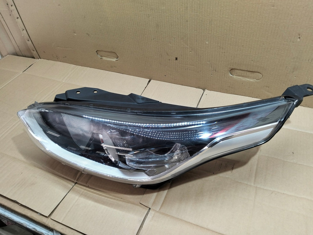 Frontscheinwerfer Kia Ceed J7921-21030 Ein Stück (Rechts oder Links) Headlight