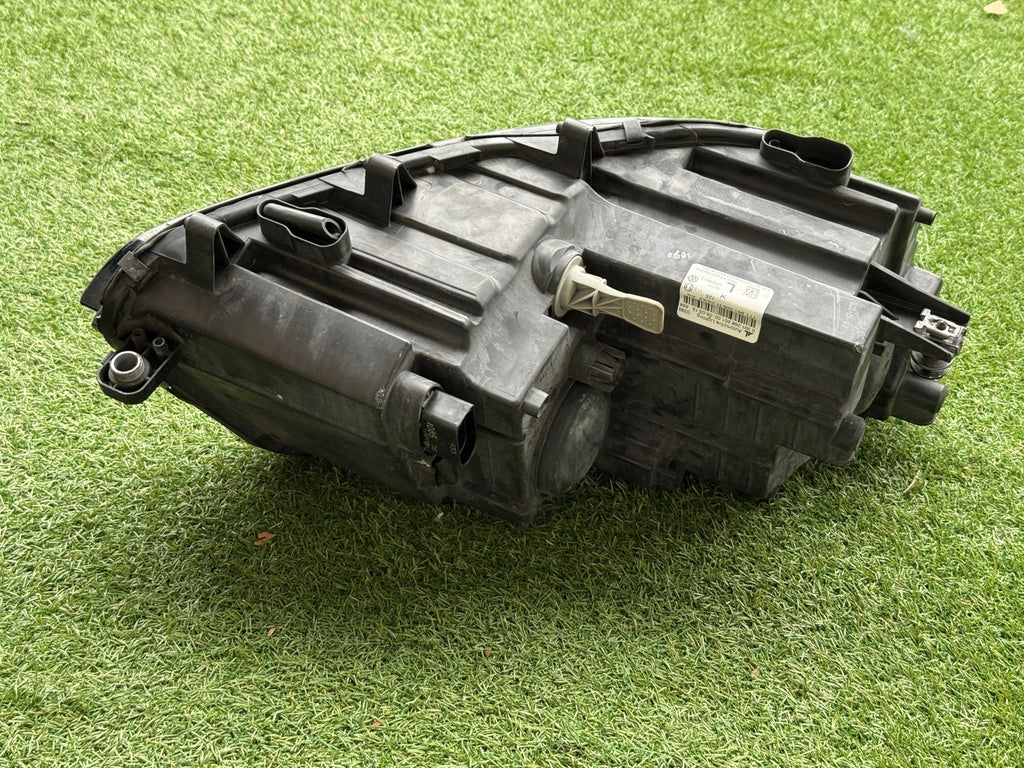 Frontscheinwerfer VW Touran Caddy I 1T1941005H Links Scheinwerfer Headlight SCH6314863185ha