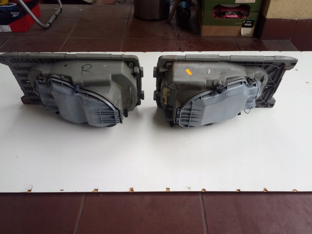 Frontscheinwerfer Mercedes-Benz W123 Ein Stück (Rechts oder Links) Headlight