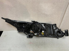 Laden Sie das Bild in den Galerie-Viewer, Frontscheinwerfer Mitsubishi Eclipse Cross I W3153 Full LED Links Headlight SCH5782889295ws