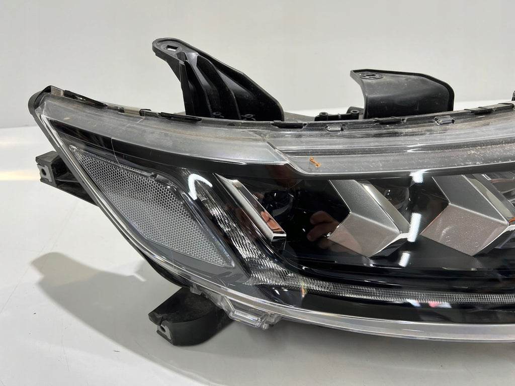 Frontscheinwerfer Mitsubishi Outlander III 8301D332 LED Rechts Headlight