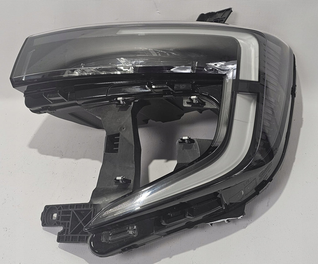 Frontscheinwerfer Nissan Interstar Master III 260609073R 2404181634 Links SCH7456309090uu