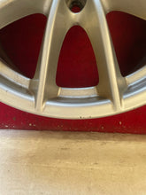 Laden Sie das Bild in den Galerie-Viewer, 1x Alufelge 17 Zoll 7.5" 5x112 27ET Glanz Silber 6868217 BMW G31 G21 G30 G32 G20 FEL1129626780bf