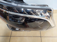 Laden Sie das Bild in den Galerie-Viewer, Frontscheinwerfer Mercedes-Benz Vito W447 Eqv A4479063301 LED Rechts Headlight