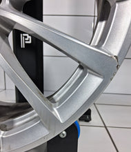 Load image into Gallery viewer, 1x Alufelge 18 Zoll 8.0" 5x112 30ET Glanz Silber 6861224 BMW G30 Rim Wheel FEL9513901016ed