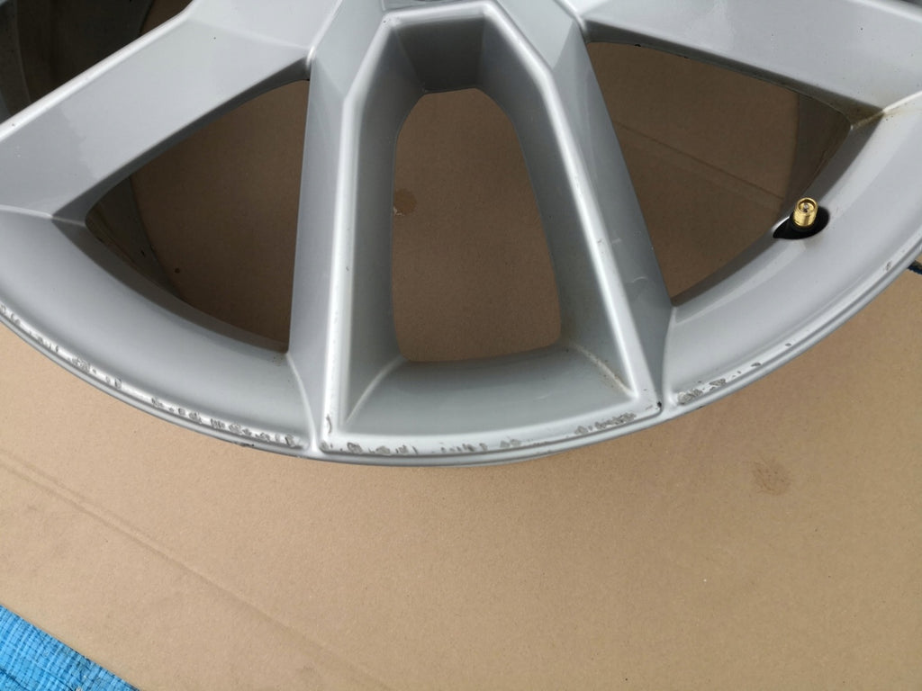 1x Alufelge 18 Zoll 7.5" 5x112 51ET Glanz Silber 5E0601025 Skoda Octavia Iii