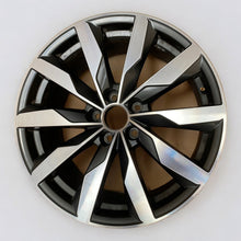 Load image into Gallery viewer, 1x Alufelge 18 Zoll 8.0&quot; 4x112 40ET 8W0601025FJ Audi A4 B9 Rim Wheel