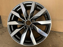 Load image into Gallery viewer, 1x Alufelge 18 Zoll 8.0&quot; 4x112 40ET 8W0601025FJ Audi A4 B9 Rim Wheel