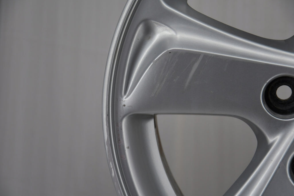 1x Alufelge 16 Zoll 6.5" 5x114.3 45ET Glanz Silber 52910-2Y100 Hyundai I FEL9448144634lo