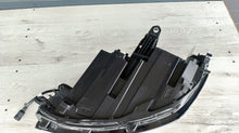 Laden Sie das Bild in den Galerie-Viewer, Frontscheinwerfer VW Passat 3J1941006 LED Rechts Scheinwerfer Headlight SCH8594923586bq
