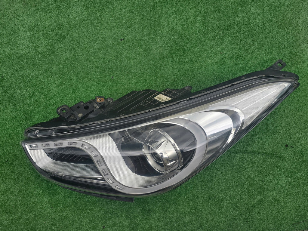 Frontscheinwerfer Hyundai I I40 92101-3Z330 Bi-Xenon Links Headlight SCH9992030319cq