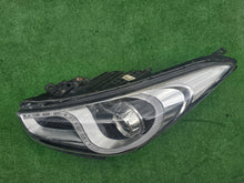 Laden Sie das Bild in den Galerie-Viewer, Frontscheinwerfer Hyundai I I40 92101-3Z330 Bi-Xenon Links Headlight SCH9992030319cq
