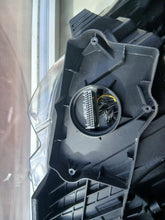 Laden Sie das Bild in den Galerie-Viewer, Frontscheinwerfer Ford S Max LED Links Scheinwerfer Headlight SCH9195632625qd