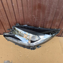 Load image into Gallery viewer, Frontscheinwerfer Toyota Aygo X Links Scheinwerfer Headlight SCH1566392983xl