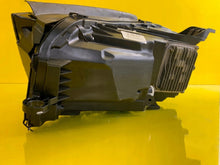 Laden Sie das Bild in den Galerie-Viewer, Frontscheinwerfer Mercedes-Benz Gle A1679061700 LED Rechts Headlight