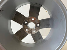 Laden Sie das Bild in den Galerie-Viewer, 1x Alufelge 16 Zoll 5C0071496 VW Beetle Rim Wheel FEL9849148831wr