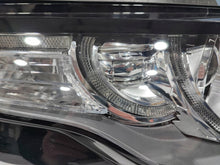 Laden Sie das Bild in den Galerie-Viewer, Frontscheinwerfer Land Rover Range Evoque L538 BJ32-13W029-EC Rechts Headlight SCH1709307440kp