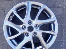 Laden Sie das Bild in den Galerie-Viewer, 1x Alufelge 17 Zoll 6.5" 5x114.3 52 5ET Glanz Silber 9965296570 Mazda Rim Wheel FEL7004766754ue
