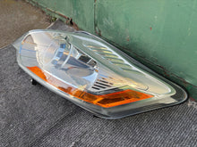 Laden Sie das Bild in den Galerie-Viewer, Frontscheinwerfer Ford Kuga BV4113D155AA 1EL00969645 Links Headlight SCH3966377230rb