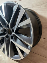 Load image into Gallery viewer, 1x Alufelge 18 Zoll 7.5" 5x112 5E3601025 Skoda Octavia 5e3 Iv Rim Wheel FEL4111080695cw