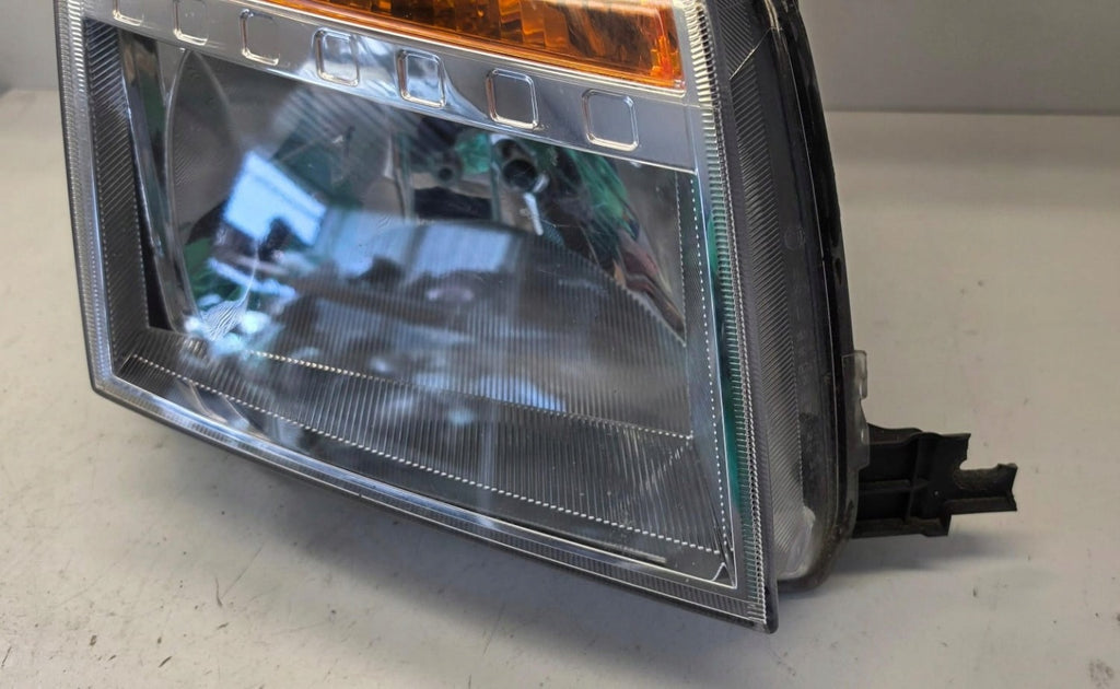 Frontscheinwerfer Ford Fusion Rechts Scheinwerfer Headlight SCH8996423732ka