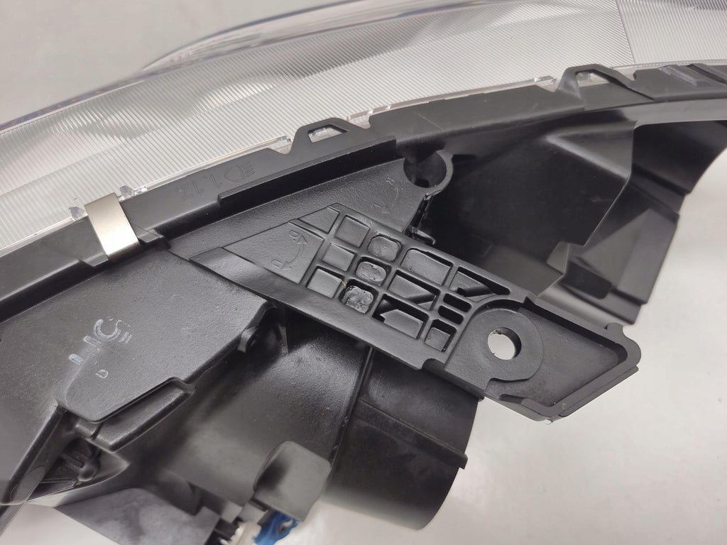 Frontscheinwerfer Mitsubishi Eclipse Cross LED Ein Stück (Rechts oder Links)