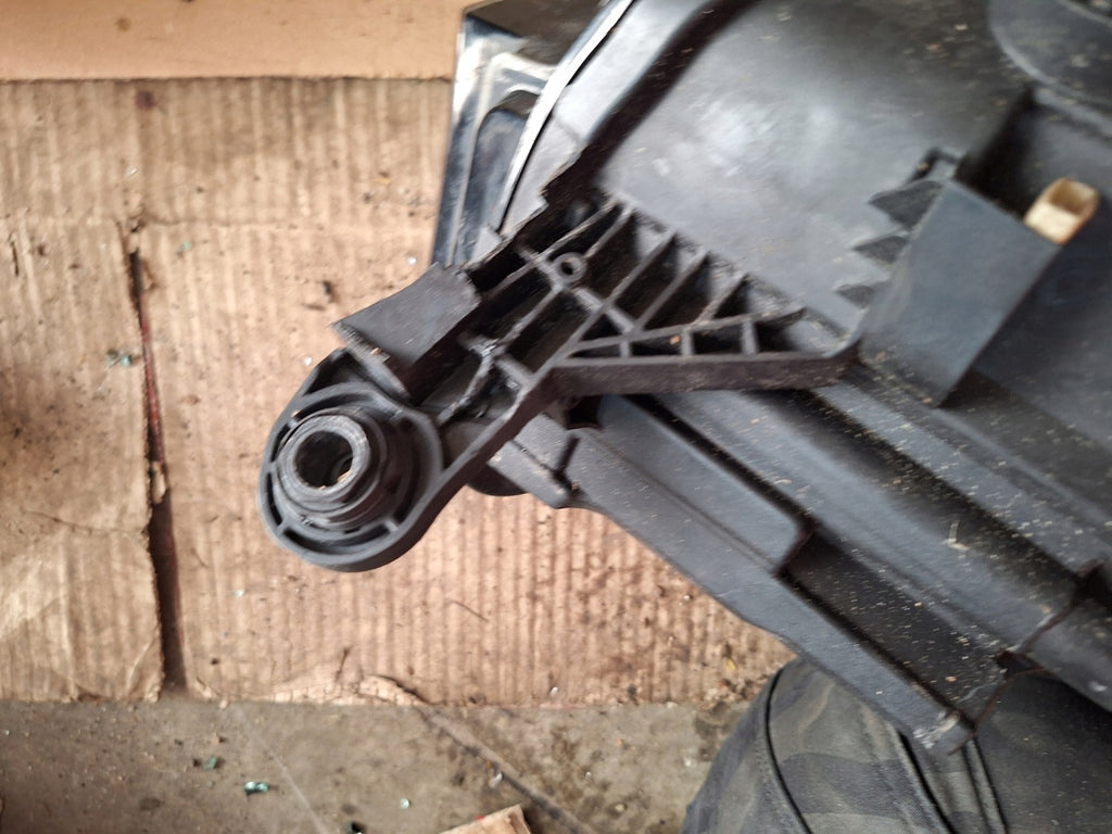 Frontscheinwerfer Skoda Fabia 6VB941015 LED Links Scheinwerfer Headlight