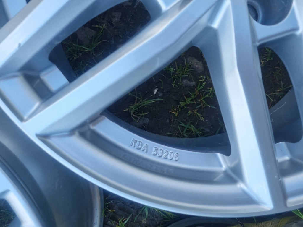 4x Alufelge 16 Zoll 6.5" 5x112 46ET Glanz KBA53206 VW Golf Rim Wheel FEL2849935704jq