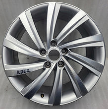 Laden Sie das Bild in den Galerie-Viewer, 1x Alufelge 18 Zoll 7.5&quot; 5x112 48ET 5E3601025J Skoda Octavia 5e3 Iv Rim Wheel