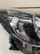 Laden Sie das Bild in den Galerie-Viewer, Frontscheinwerfer Mazda III DB5J-51030 LED Rechts Scheinwerfer Headlight