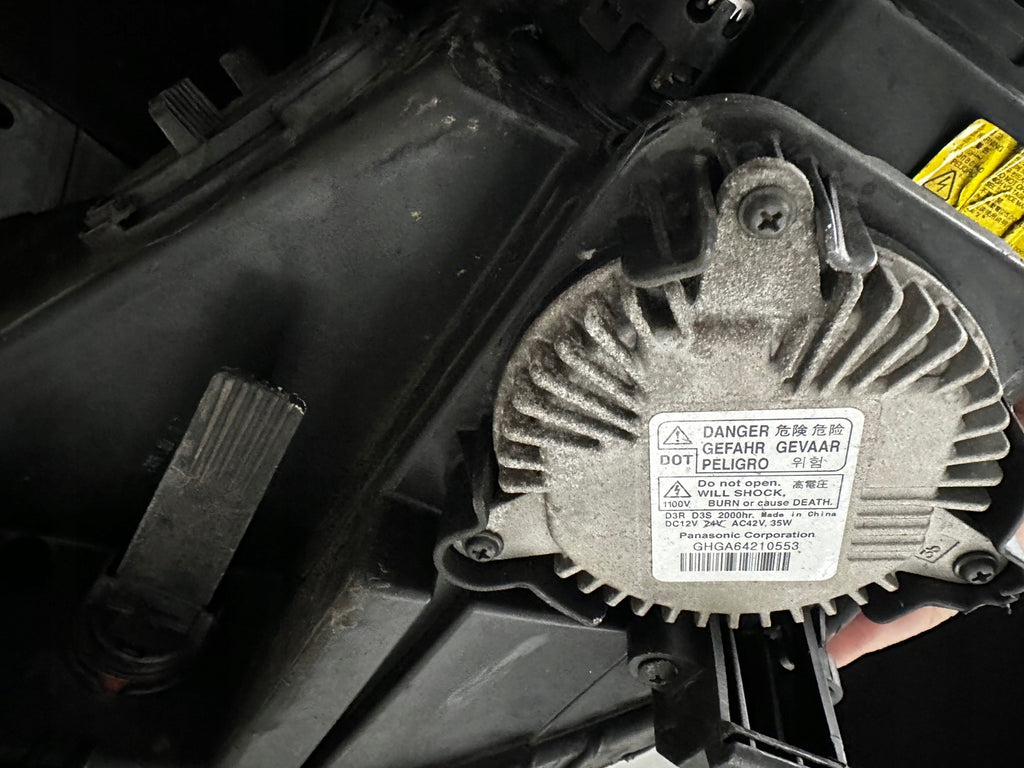 Frontscheinwerfer Kia Carens IV Xenon Rechts Scheinwerfer Headlight