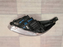 Load image into Gallery viewer, Frontscheinwerfer Ford Focus F1EB13W029AEB Rechts Scheinwerfer Headlight SCH5221305197fo