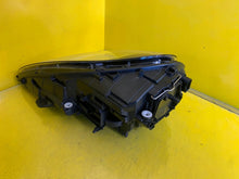 Laden Sie das Bild in den Galerie-Viewer, Frontscheinwerfer Porsche Macan 95b 95B941010AP LED Rechts Headlight SCH6828050047sy