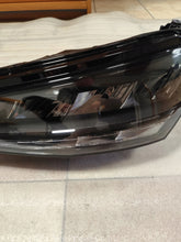 Load image into Gallery viewer, Frontscheinwerfer Skoda Fabia IV 6VB941015 Links Scheinwerfer Headlight SCH2638767702qc
