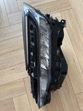 Load image into Gallery viewer, Frontscheinwerfer Toyota Chr C-Hr 81150F422000 LED Ein Stück (Rechts oder Links) SCH9522169908hh