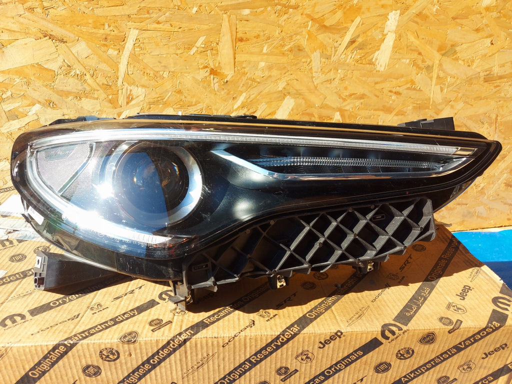Frontscheinwerfer Alfa Romeo Stelvio 505639590 Xenon Rechts Headlight SCH6091490268jz
