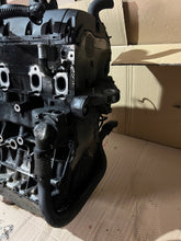 Load image into Gallery viewer, Motor VW T5 BNZ 2.5 TDI 130PS 96kW Diesel Engine Unkomplett