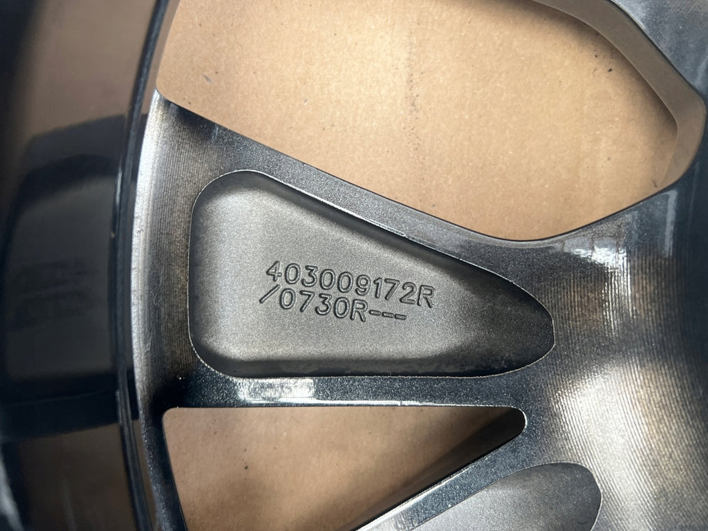 1x Alufelge 17 Zoll 7.0" 5x114.3 35ET Glanz Schwarz 403009172 Mg Megane 1