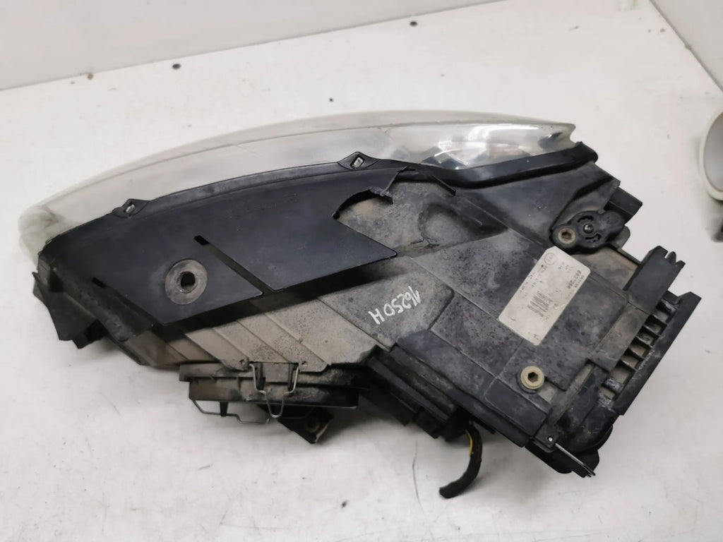 Frontscheinwerfer VW Passat 55425543 Vorderseite Scheinwerfer Headlight