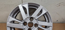 Load image into Gallery viewer, 1x Alufelge 15 Zoll 4.5" 4x100 35ET Glanz 426110H040 Toyota Yaris Rim Wheel FEL1705148975lt